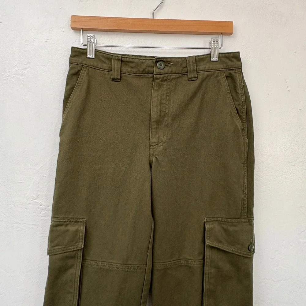 Aritzia TNA Highway Cargo Pants Women Size 6 Olive Green Cotton